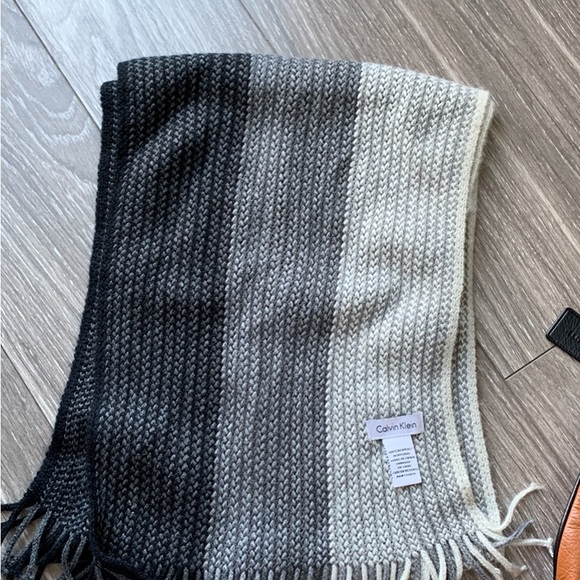 CK man scarf - Picture 1 of 2
